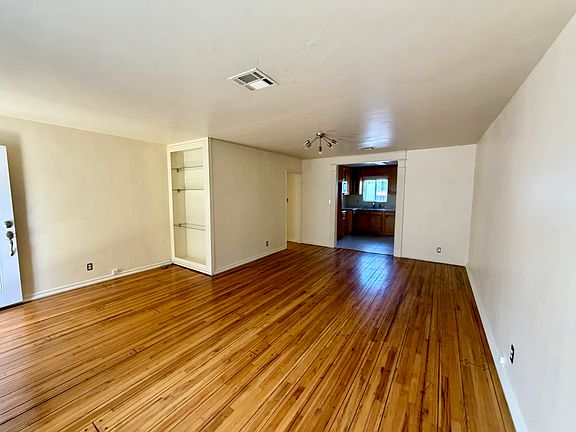 5th image of 4109 Charles Ave #4111