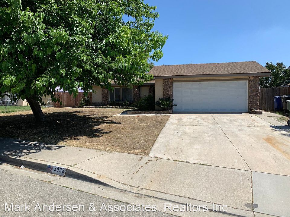 1st image of 3038 E Brookside Ct
