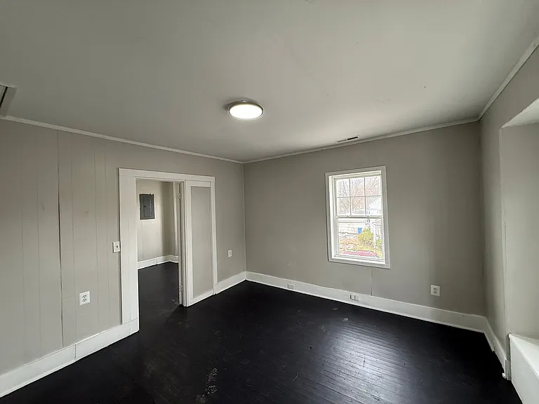 1421 Long Ave — Photo 44