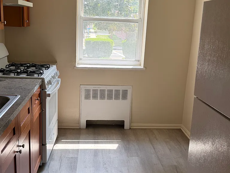 148 Union Ave #C — Photo 2