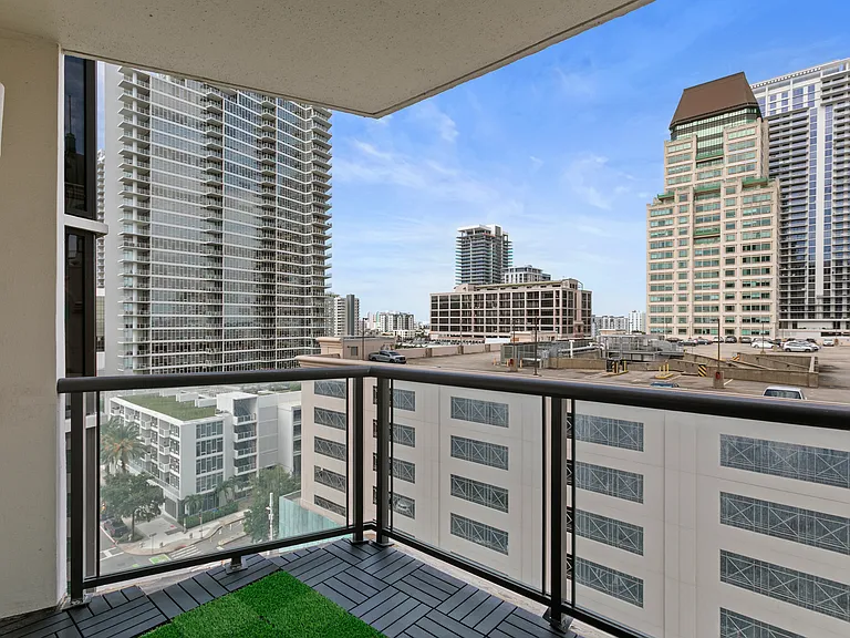 1 Beach Dr SE #1112 — Photo 22