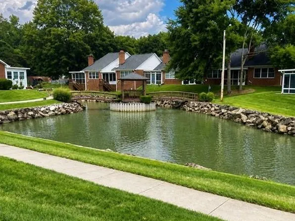 19940 Oak Leaf Cir, Cornelius, NC 28031