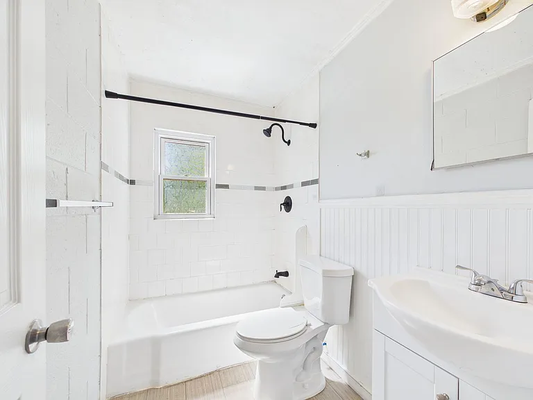 923 N 20th St #D — Photo 6