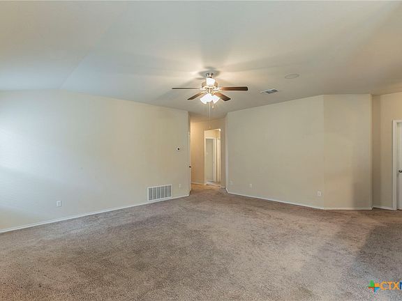 4th image of 1304 Emerald Gate Dr