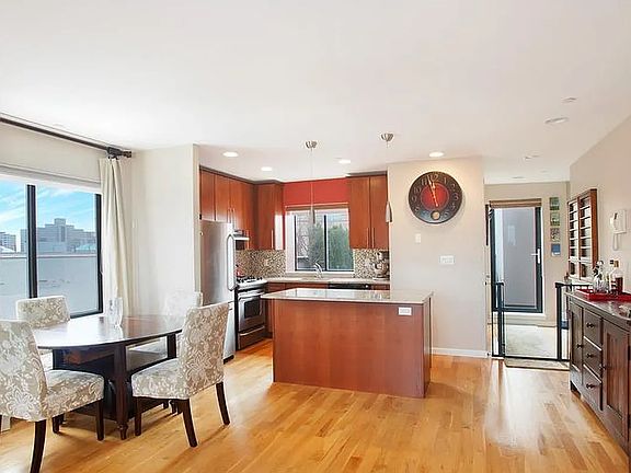 3rd image of 416 E 117th St #7A