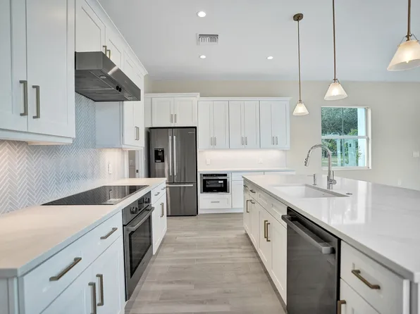 1674 Dorchester Place, Wellington, FL 33414