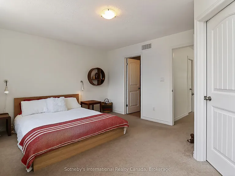 49 Silver Glen Blvd — Photo 19