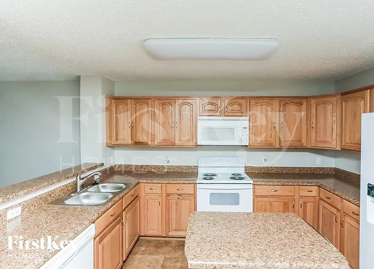119 Amber Ridge Dr — Photo 6