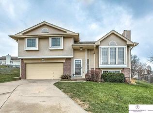 7022 Balsam Ct, La Vista, NE 68128