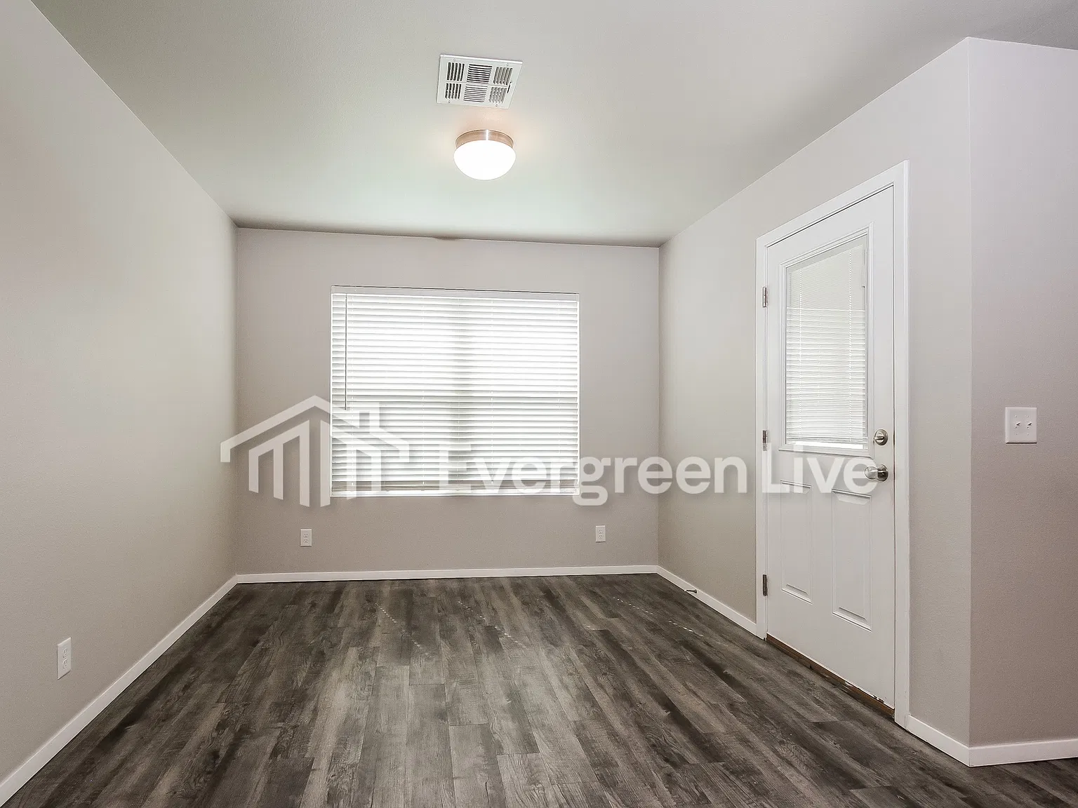 4 bed, 2.0 bath, 1613 sqft, $1,695 — Photo 4
