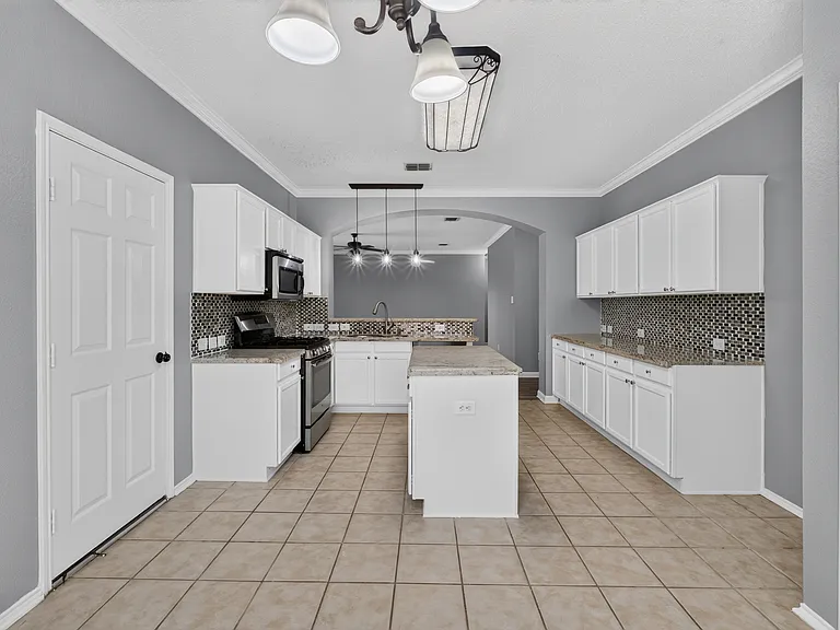 1531 Timber Ridge Dr — Photo 6