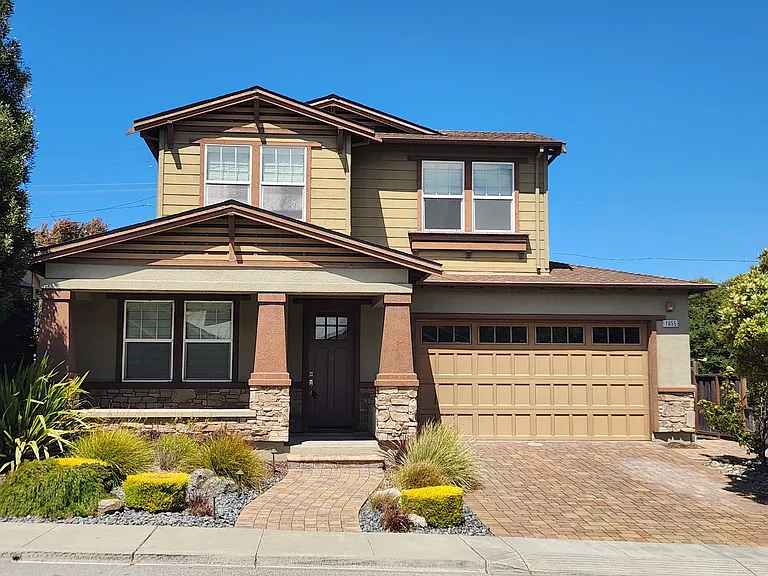 1655 Claremont Dr — Photo 48