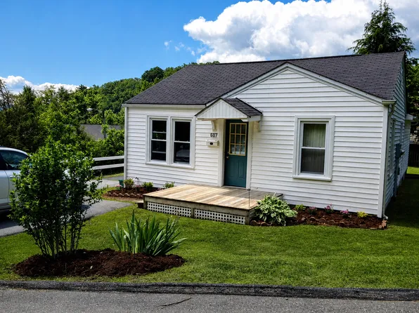 607 Queen St, Boone, NC 28607