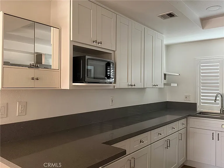 8522 Village Ln — Photo 5