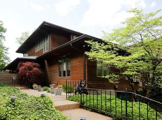 151 N Hanley Rd, Saint Louis, MO 63105