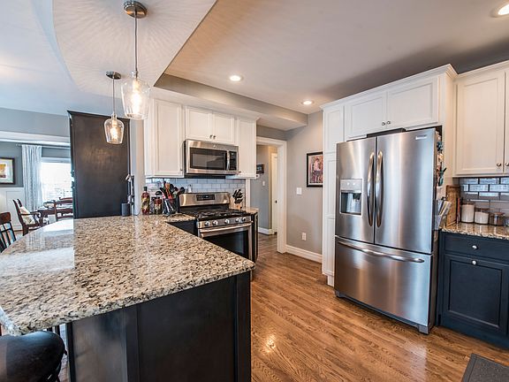 3rd image of 209 Dantzler Ct