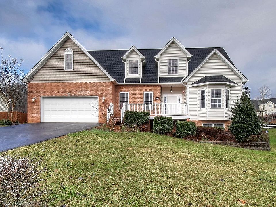 1st image of 1240 Glen Abbey Way