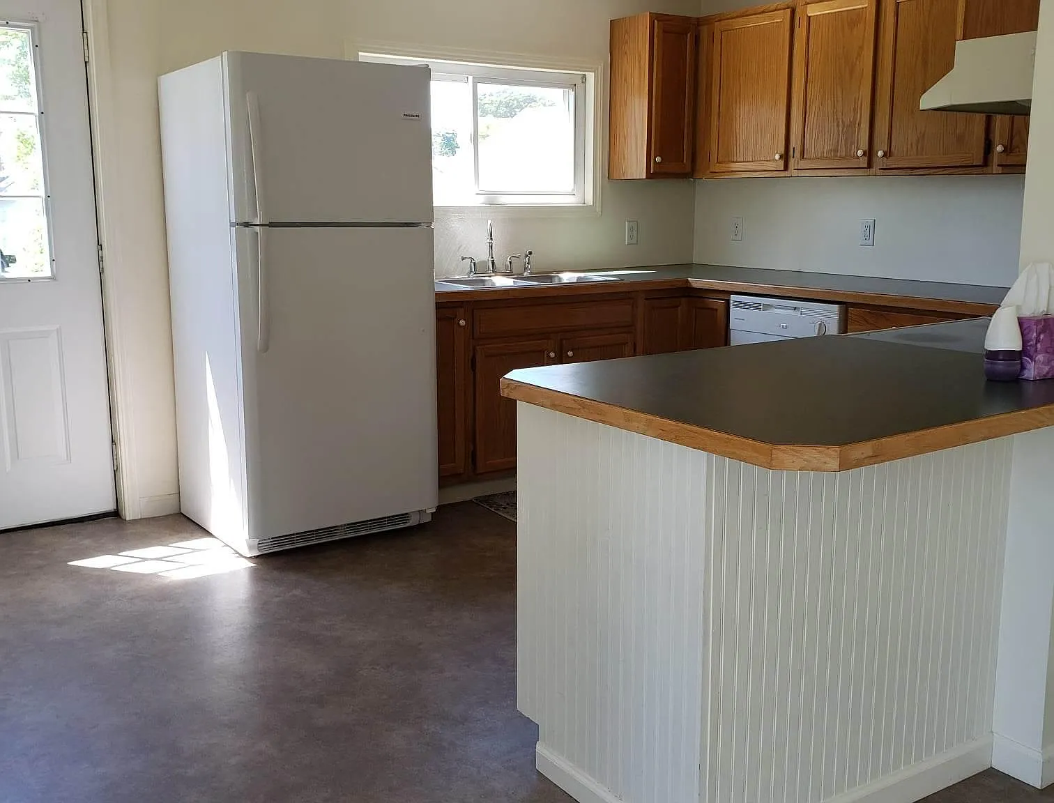 3 bed, 1.5 bath, $1,500 — Photo 4