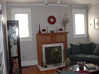 1st image of 544 Pinckney Ct
