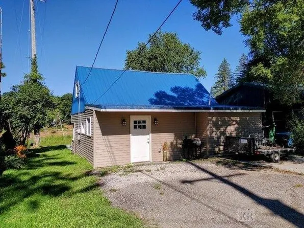 4042 Cobblestone Ct, Beaverton, MI 48612