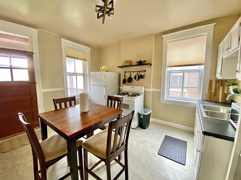 4424 Oakland Ave #2W — Photo 10
