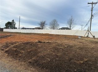 3405 & 3417 Arnold Rd, Lexington, NC 27295