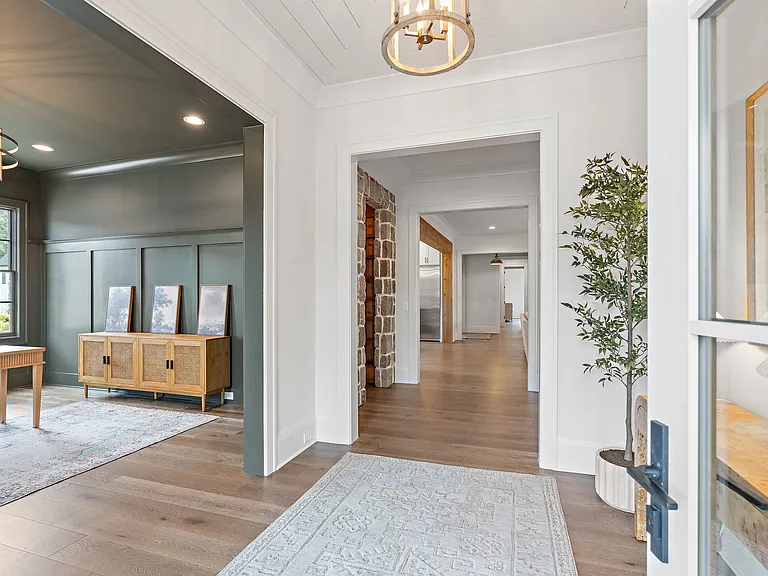 8808 Edgecomb Dr — Photo 6