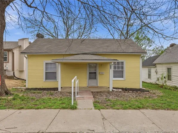 416 2nd St, Belton, MO 64012