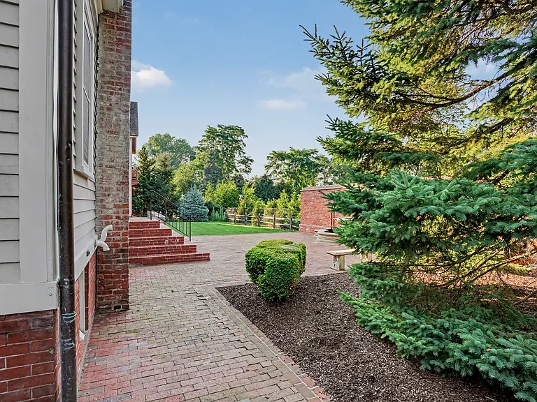 38 W Morgan Ave — Photo 36
