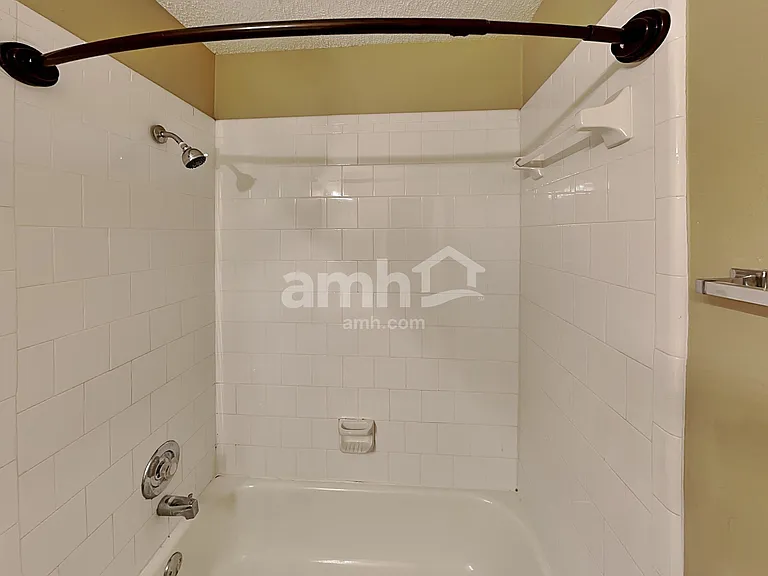304 Double Oak Ln — Photo 17