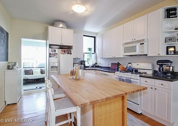4th image of 5912 N Paulina St APT 2W