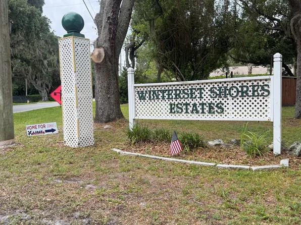 211 Hummingbird Ln, Winter Haven, FL 33884