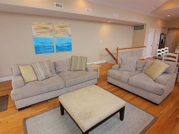 2nd image of 220 44th St #West