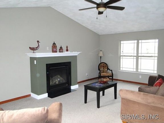 3rd image of 694 Prato Ct