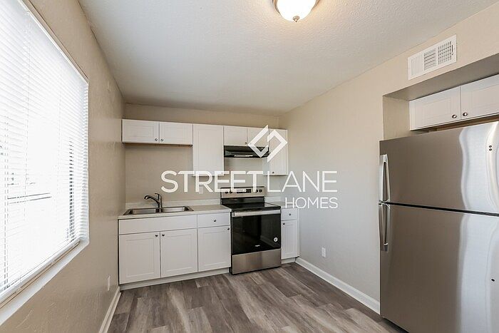1st image of 1441 S 14th Ave #B