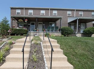 Foxridge Townhomes, Essex, MD 21221