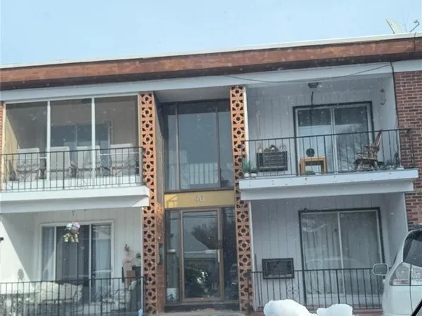 184 Regent Ave #7, Providence, RI 02908