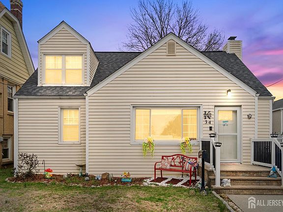 2nd image of 34 Ling St