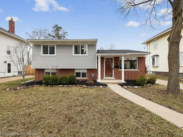 183 Washington St, Mount Clemens, MI 48043