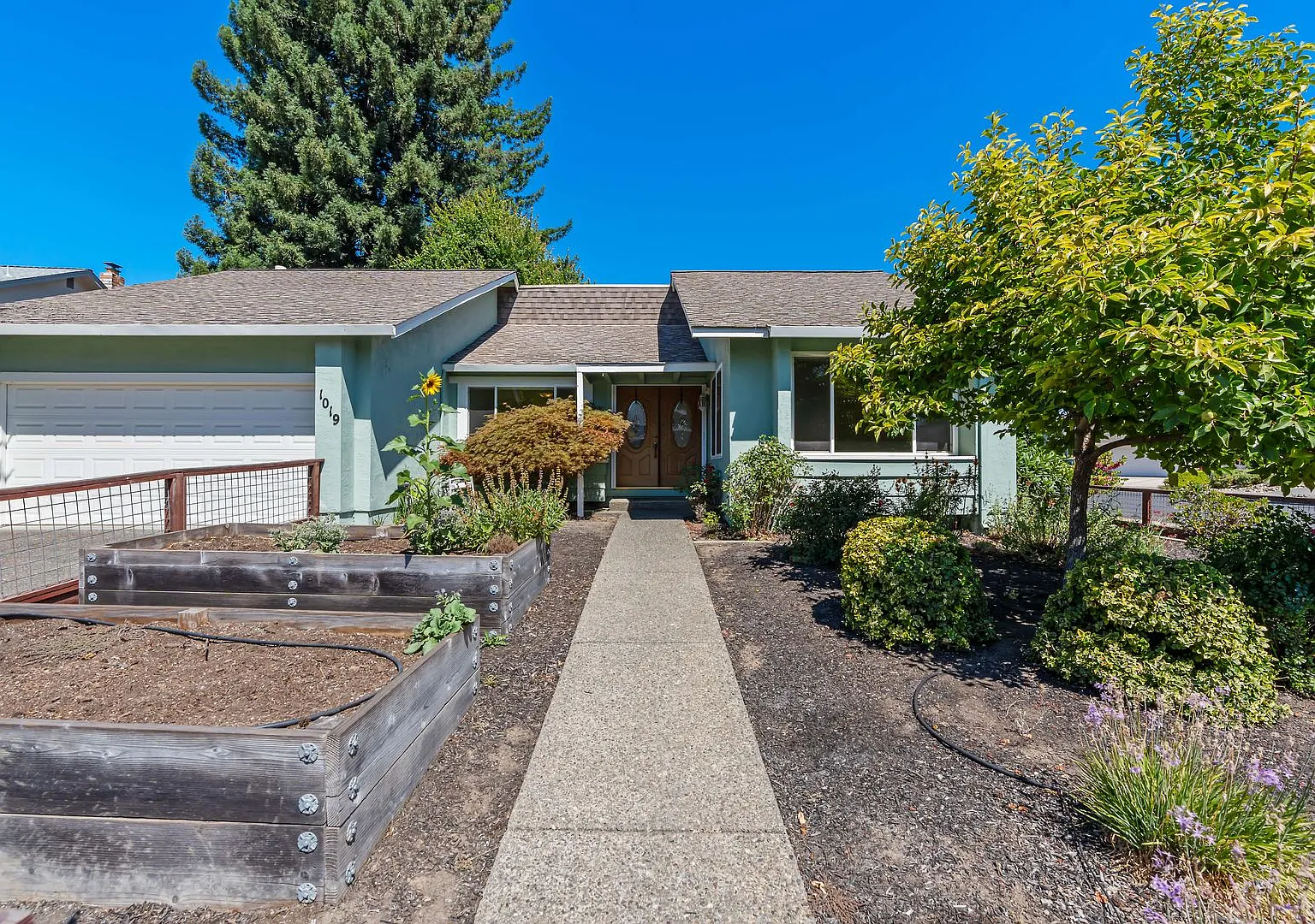Browns Valley 3 Bed 2 Bath Home — Photo 1