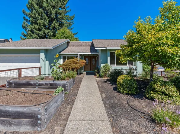 1019 Banbury Ct, Napa, CA 94558