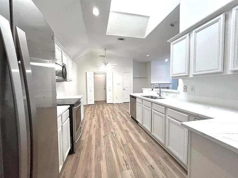6816 Forest Hills Dr — Photo 12