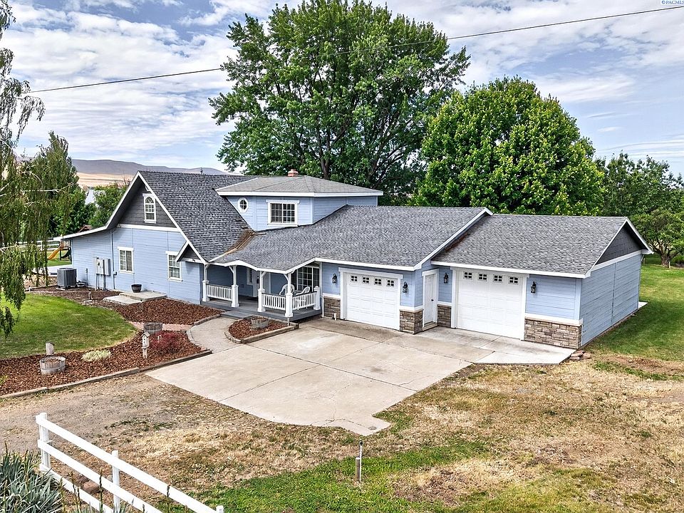 1st image of 230 Krough Rd