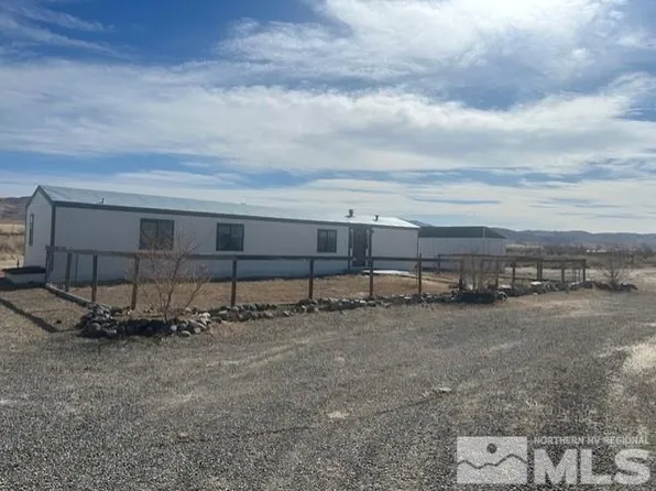 140 N Bybee Ln, Yerington, NV 89447
