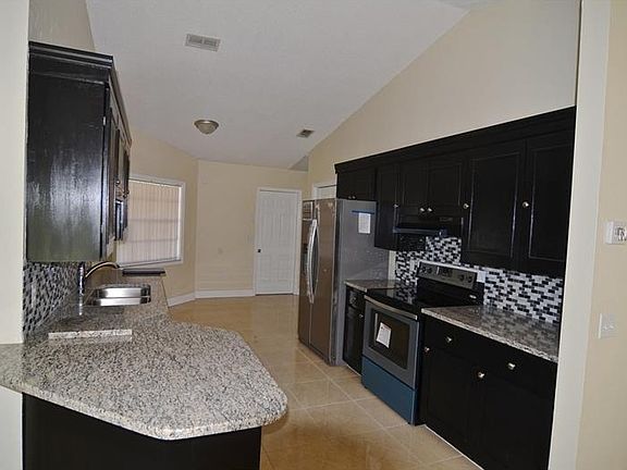 4th image of 8851 Mount Royal Ln