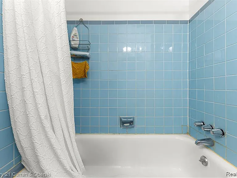 3927 Monroe St — Photo 15