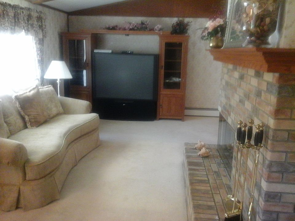 2nd image of S64W12800 Tennyson Ln