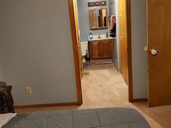 3rd image of 234 Parkway Blvd