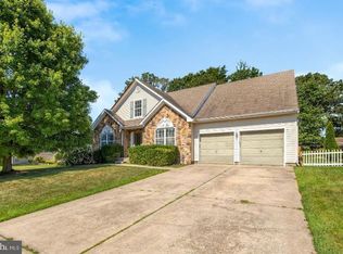 45 Chestertown Rd, Sicklerville, NJ 08081