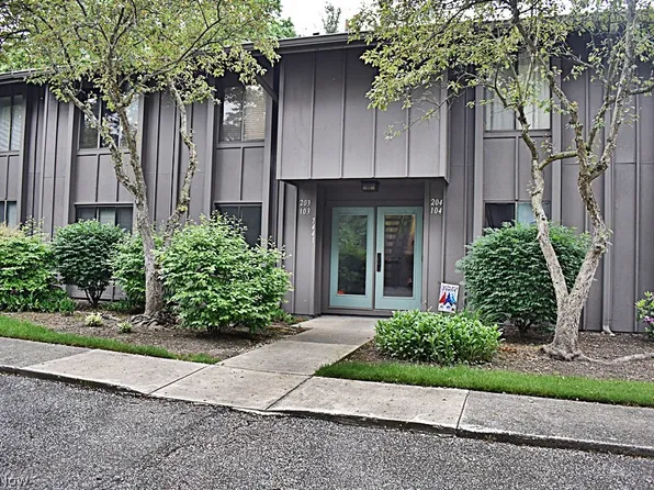 7441 Millrace Ln APT 103, Northfield, OH 44067